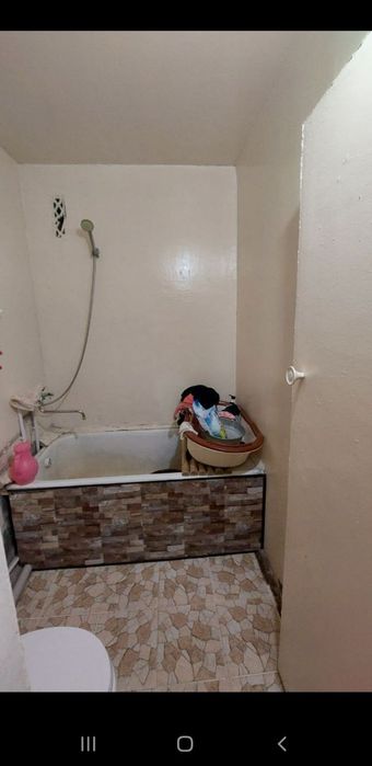 Уй сотилади доканалда 2хона 3хона килинган