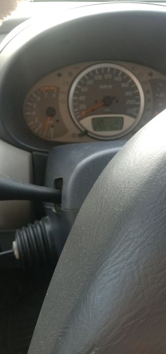 Ниссан Альмера Тино