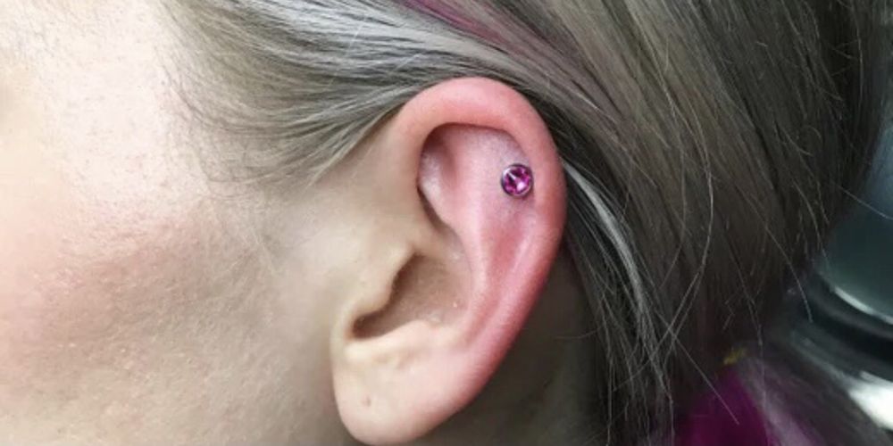 Ламинирование  ресниц прокол ушей обучение