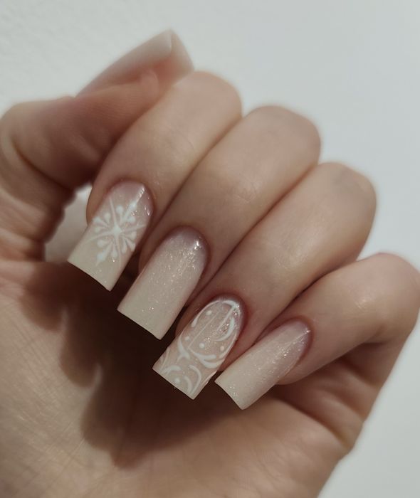 Manichiură și pedichiură