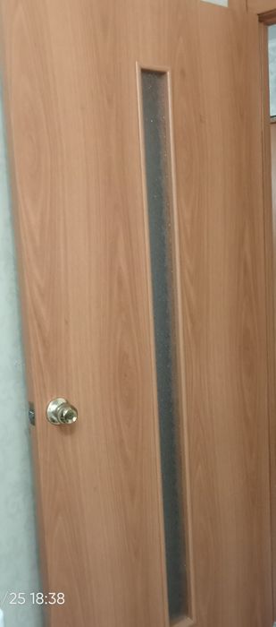 Двери межкомнатные. 5шт.