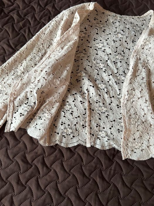 Дантелено  сако бежово