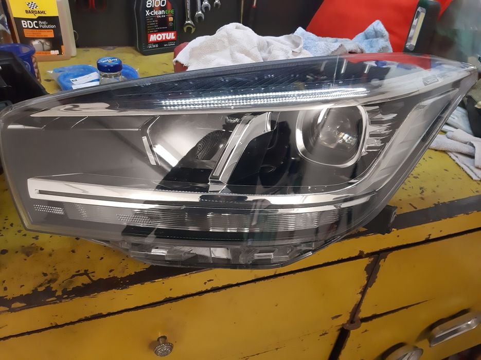 Ляв фар  DR 5.0 HYBRID 2024 година