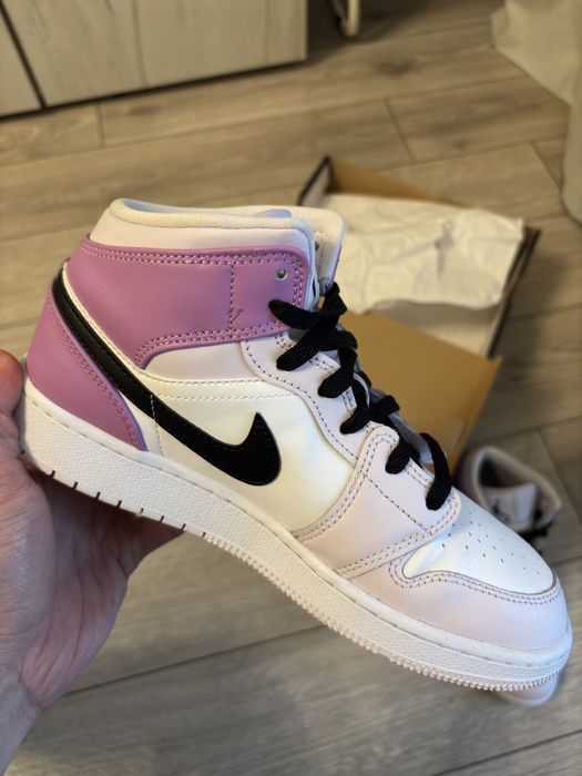 Air Jordan Mid Barely Grape 38