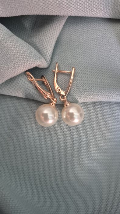 Продам серьги под золото