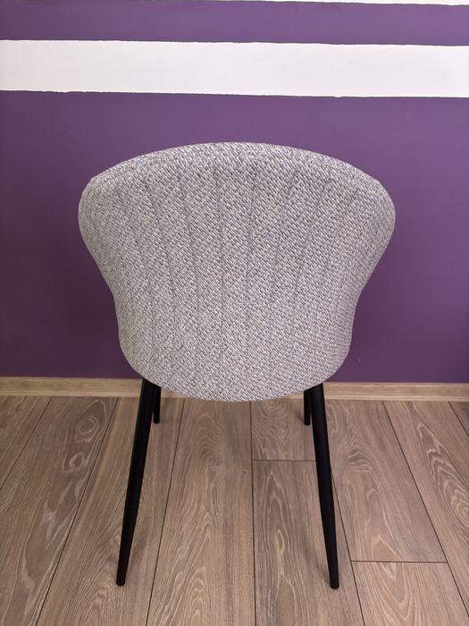 Сив трапезен стол