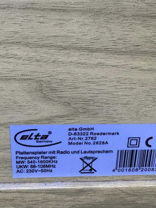 Pick-up ELTA cu radio AM FM si boxe stereo