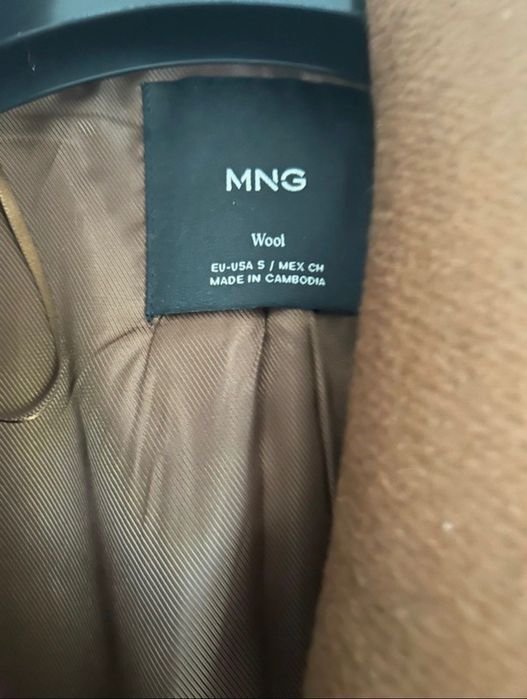 Ново дамско палто Mango от вълна