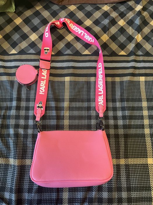 Дамска чанта в перфектно състояние