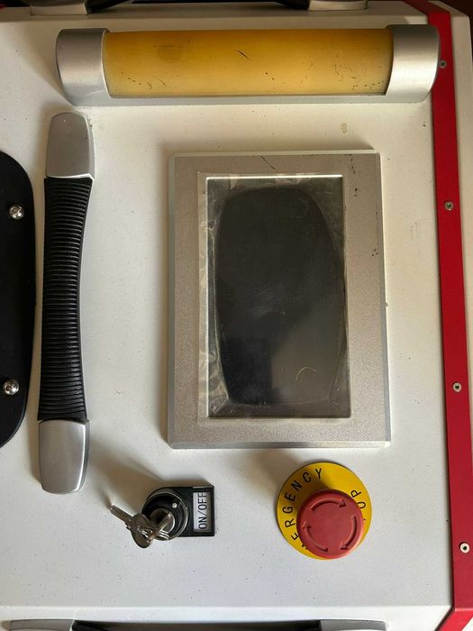Aparat curatare laser