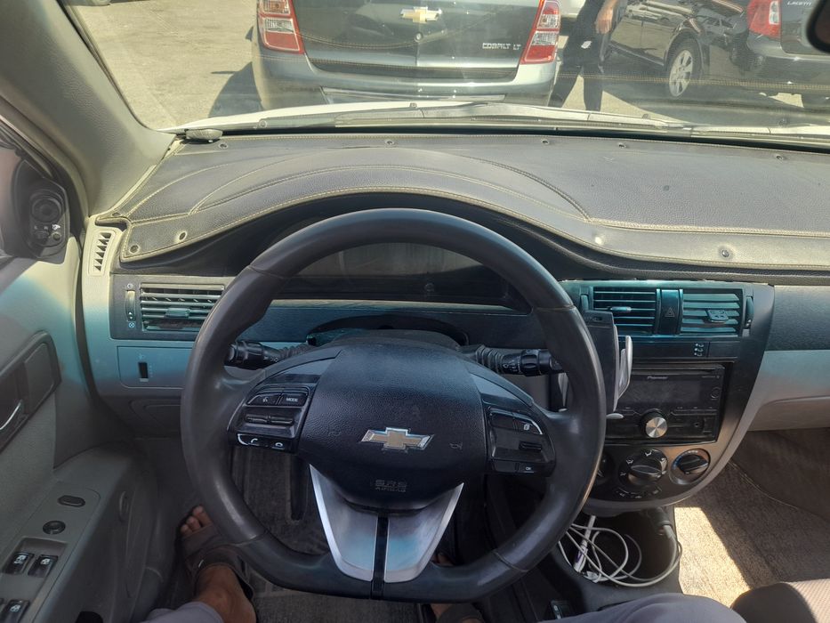 Gentra 2016 oq rangdagi mexanik korobka