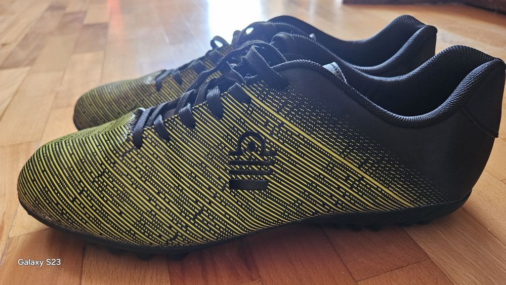 Футболни обувки-Бутонки Адмирал