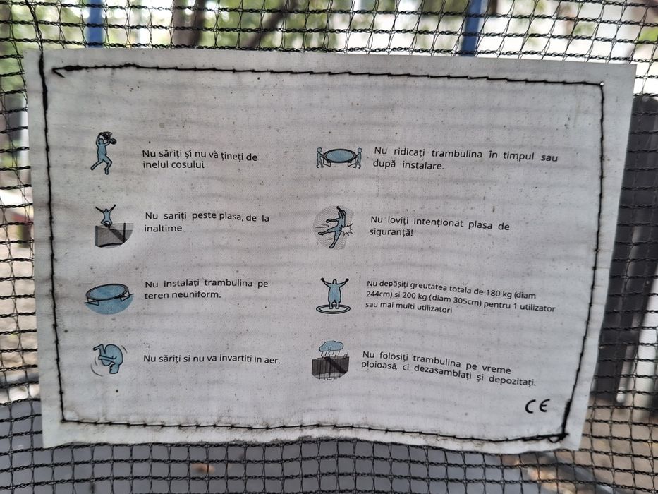 Vând trambulină  in  stare foarte bună