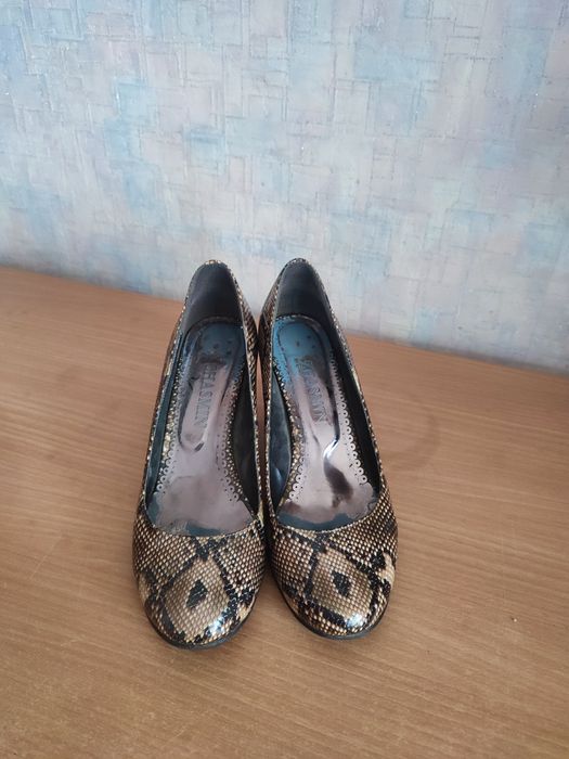 Продам туфли женские