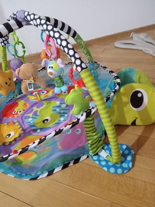 Активни гимнастики и играчка за скачане