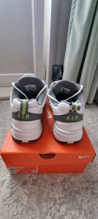 Продам кросы Nike Air Monarkh 2023