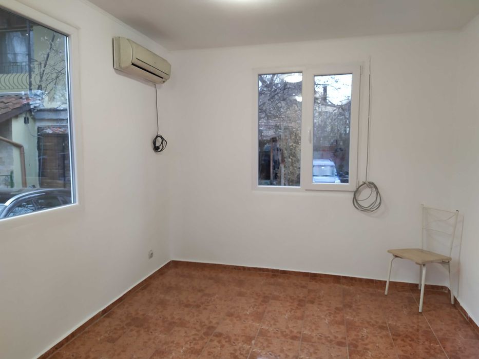 Дава се под наем Магазин в София, Витоша - 50 кв.м за 459 € - Снимка #2