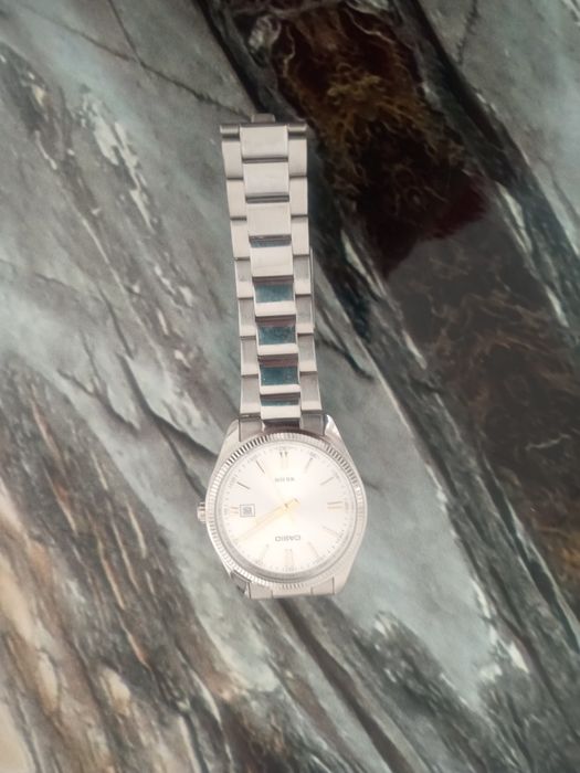 Продается часы каждый по 10000