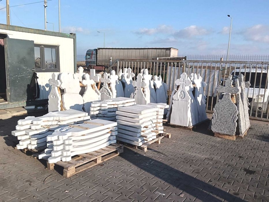 Monumente Accesori Funerare Marmură Granit Eleganță ce Durează în Timp