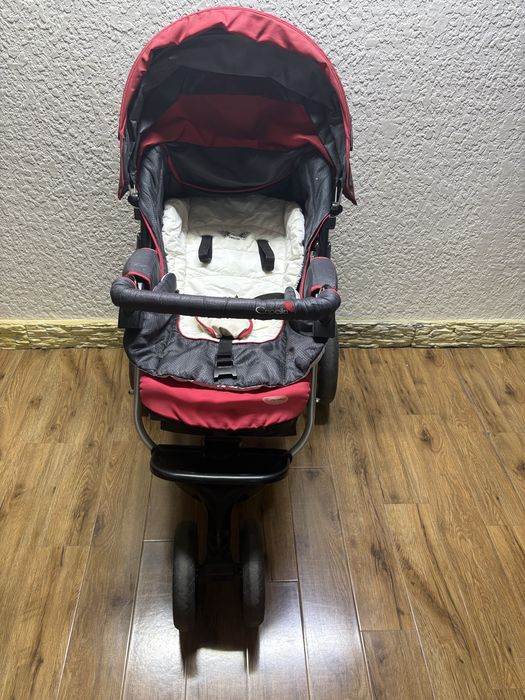 продам коляску прогулочную фирмы Cápella