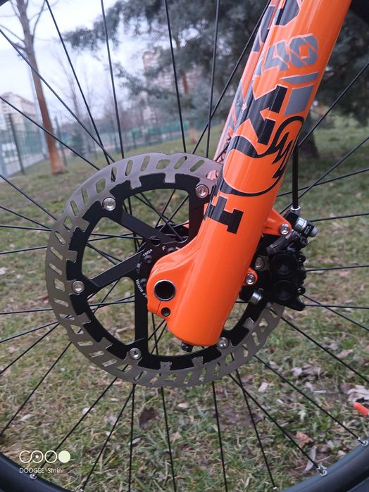 Santa Cruz V10- Carbon,Downhill,Dh,планинско колело,спусканес