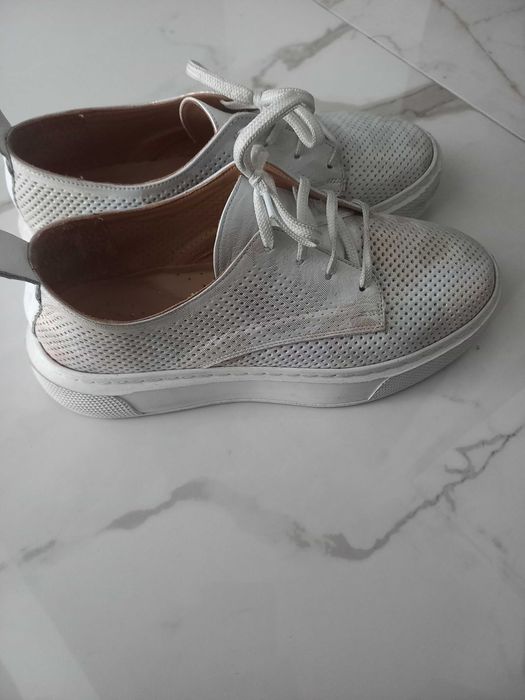 Кецове от естествена кожа