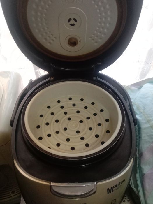 Мультиварка с голосовыми функциями