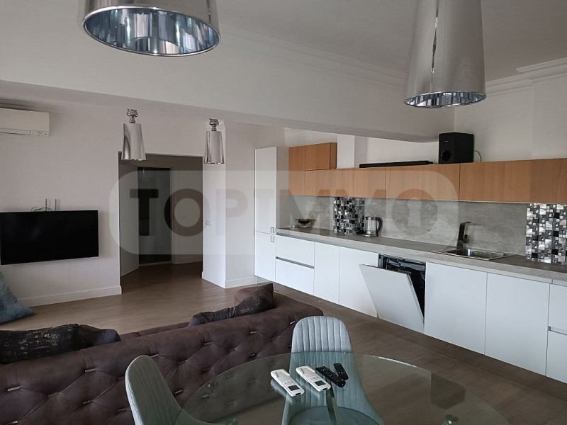 Продава се Тристаен апартамент в к.к. Златни пясъци - 160 кв.м за 2000 €/кв.м - Снимка #3