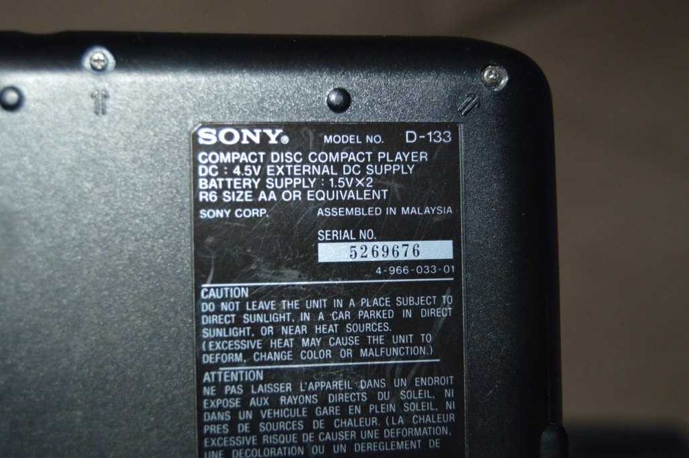 Pachet 2 buc. Sony Discman (D-133 și D-E300AN) – DEFECTE / Pentru piese sau reparație