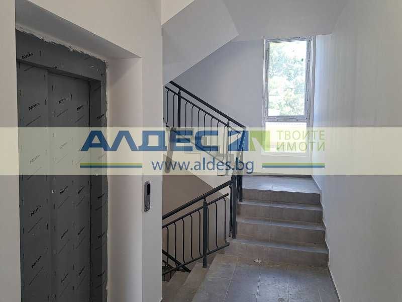 Чисто нов тристаен ап. с Акт 16 в Дървеница!