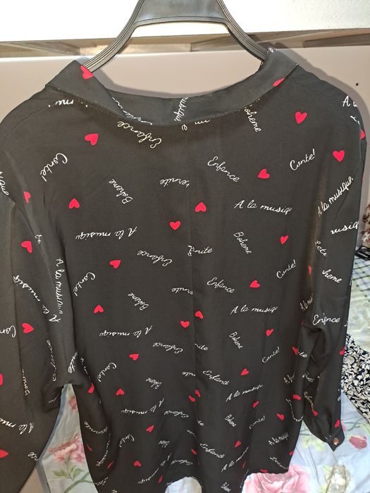 Продам блузку,3000,можно договориться