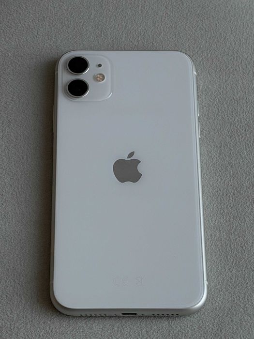 Смартфон Apple iPhone 11 128GB белый