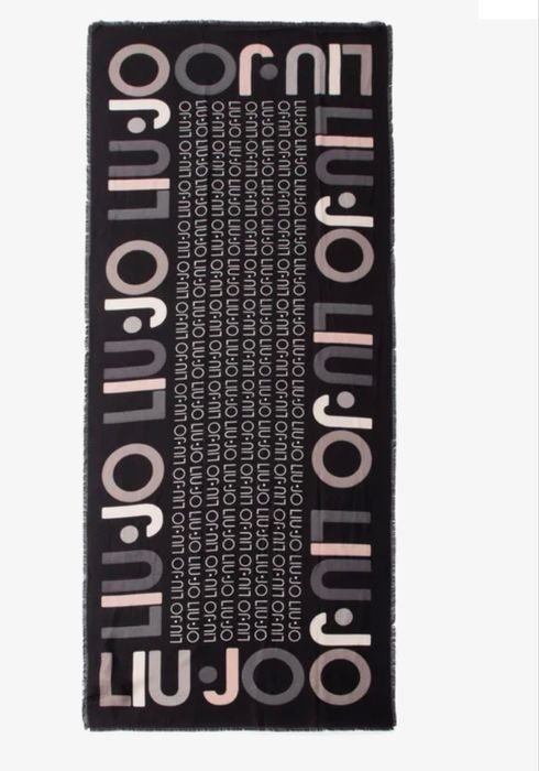 Нов Liu Jo шал за есен-зима, с етикет, неразопакован