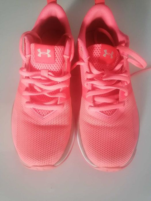 Adidasi Under Armour 38.5