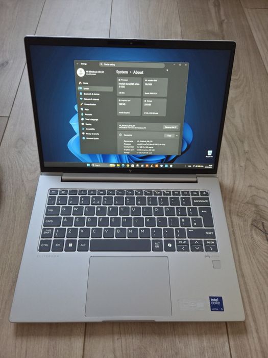 Продавам нов HP EliteBook 640 G11