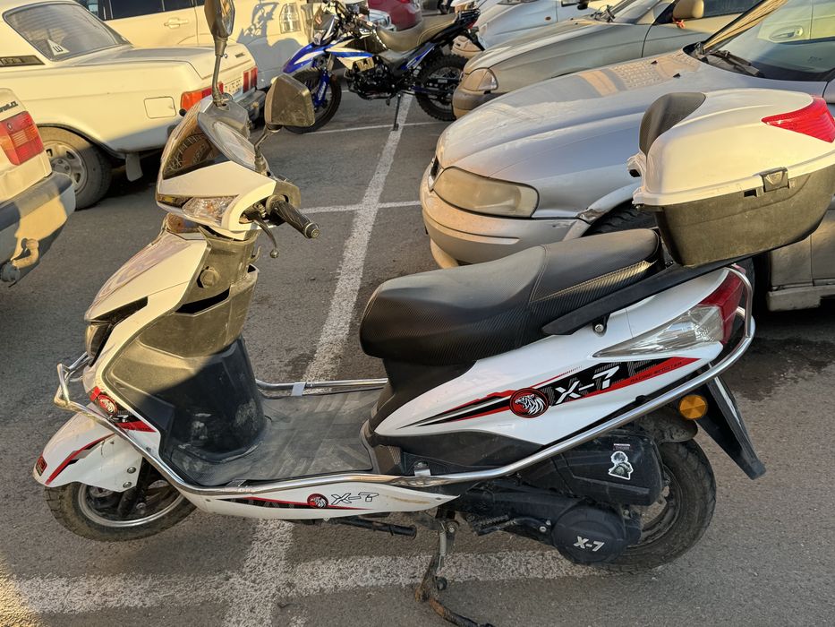 Продам скутер М 8