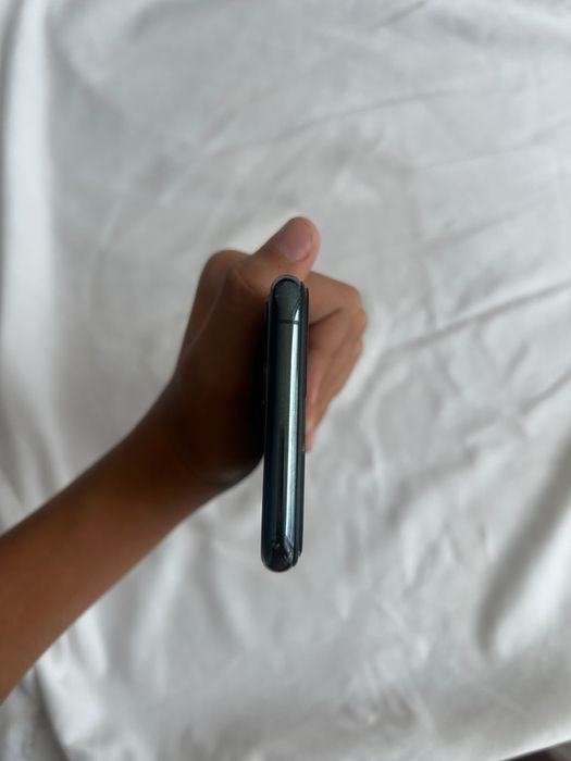 iPhone 11 pro , 64 akb