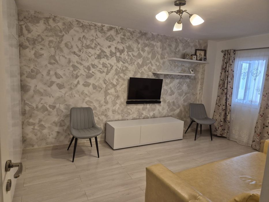 Apartament 2 camere decomandate utilat mobilat renovat etaj 2 str. Mircea Eliade