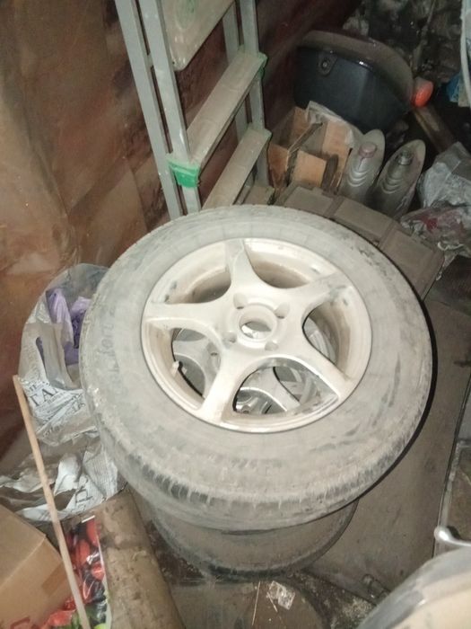 Продам летнюю резину