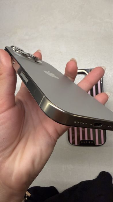 Iphone 16 pro 128 GB без забележки!