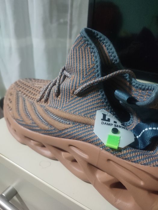 Adidași sport Nr 41