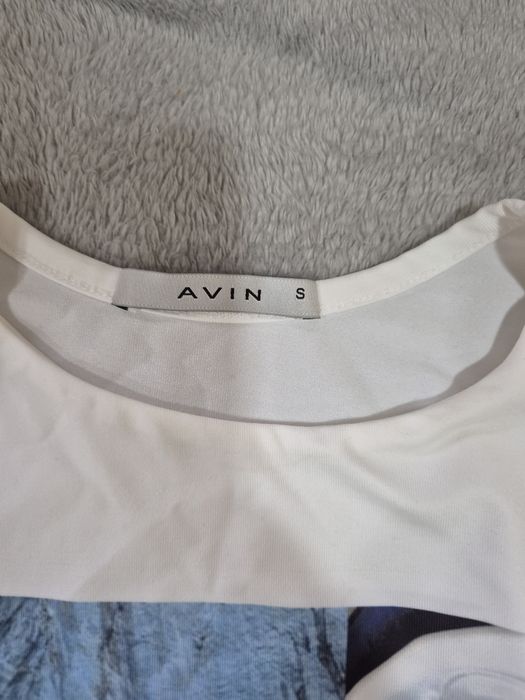 Потник с дантела  Avin