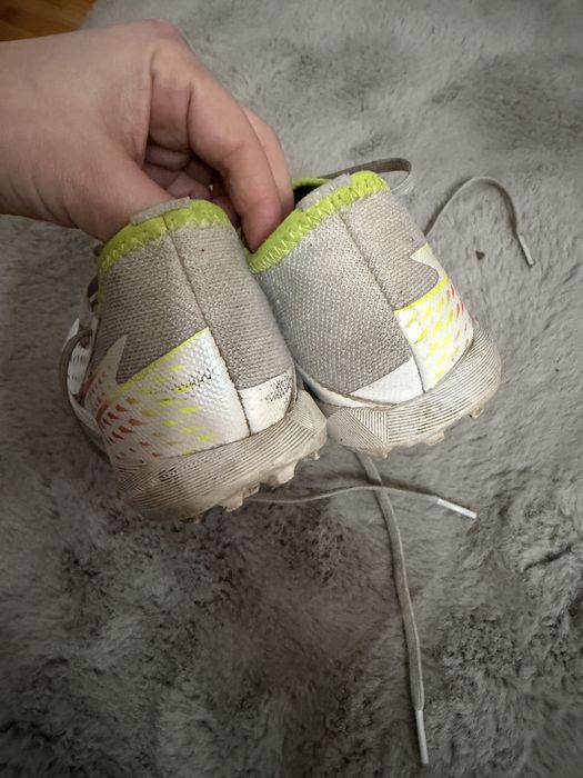 Ghete fotbal Adidas Predator