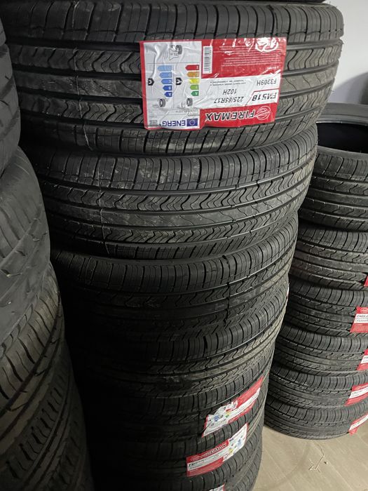 Продам шины новые 225/65 R17