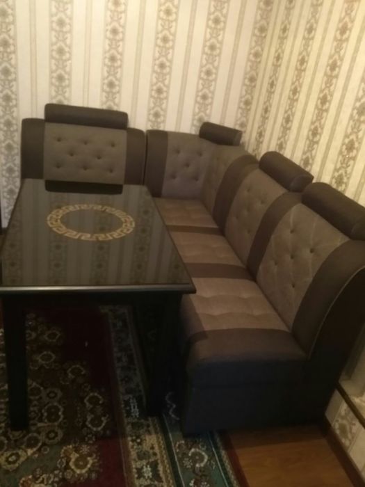 Mebel Restavratsiya Divan-krislo Ugalok kuxniy