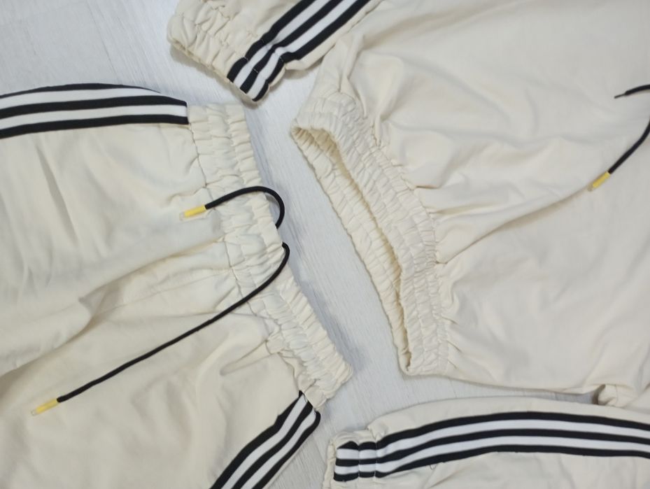 Женский спортивный костюм