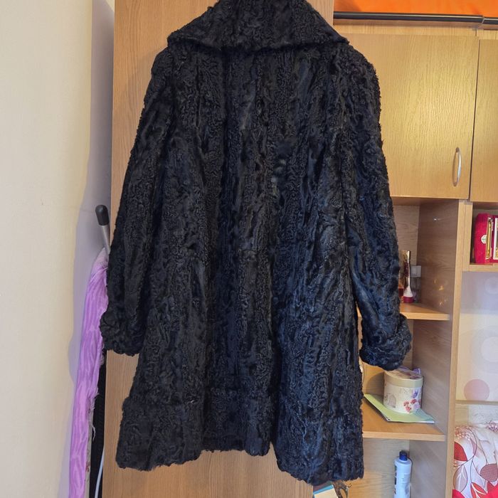 Haina blana astrahan,in conditii bune