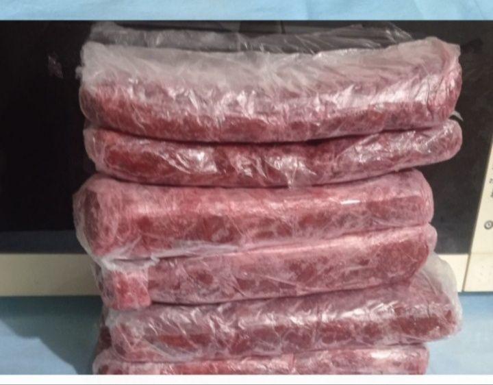 Вишня замороженная без косточек 6 шт отдам за 8.000ттг