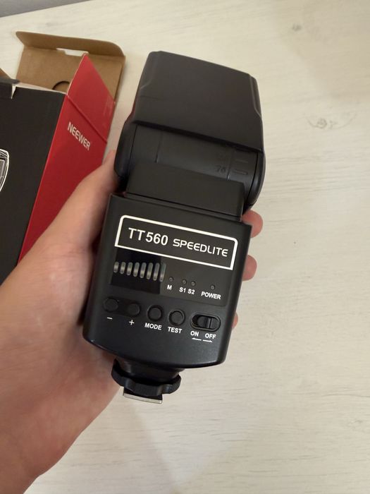 Светкавица за фотоапарат Neewer TT560