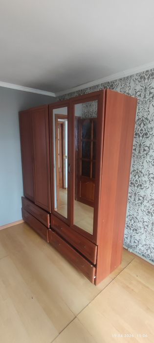 Продам срочно спальный мебель